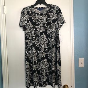 Apt 9 Size L Black Dress w White Floral Design NWT